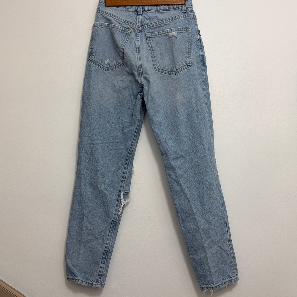 Zara Distressed Light Blue Jeans - Picture 3 of 10